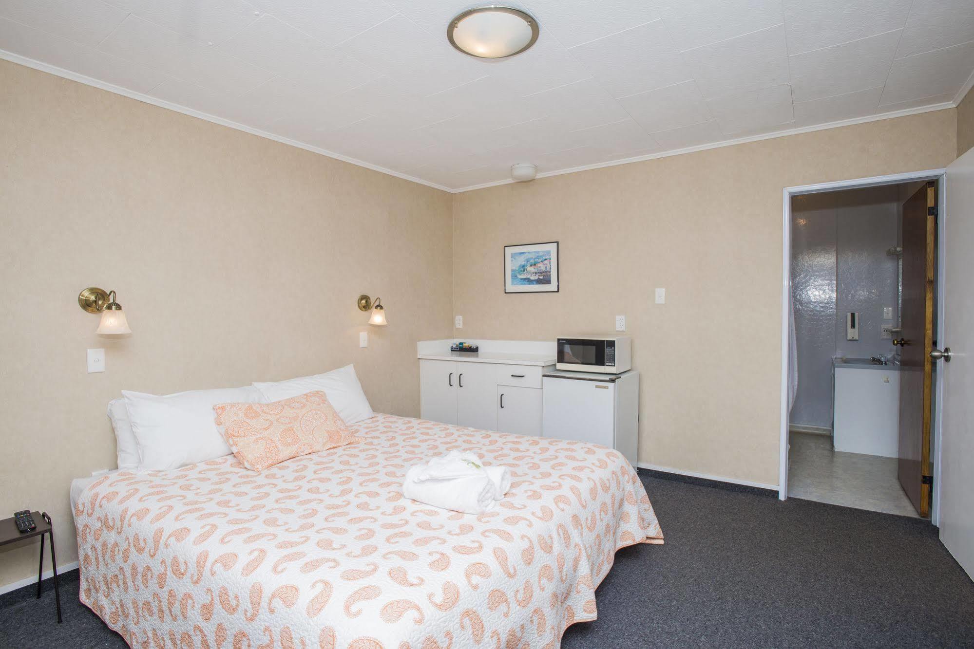 Colonial On Gladstone Motel Gisborne Exterior foto